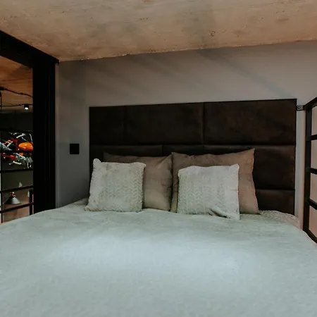 Apartament Loft Z Antresolami Zamość Exterior foto