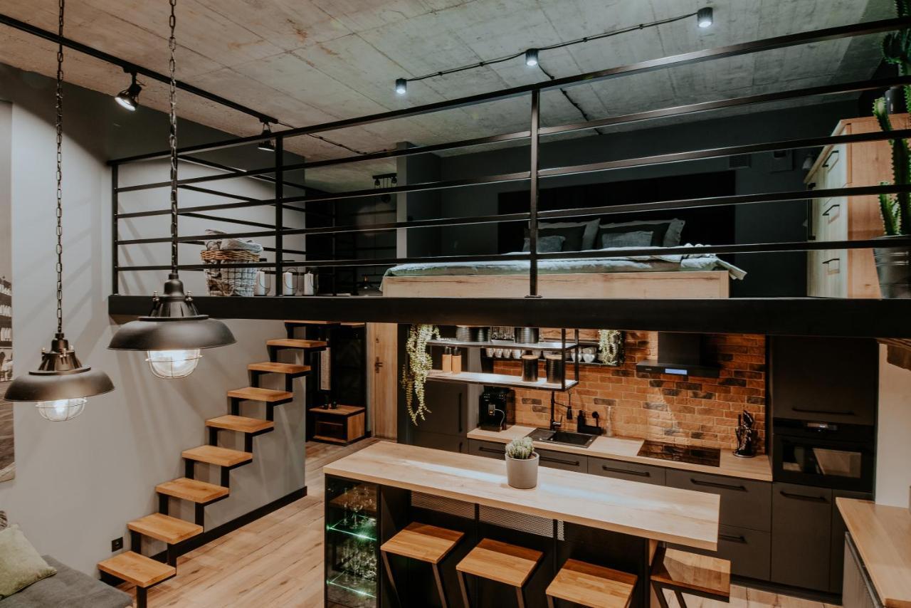 Loft Z Antresolami *